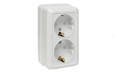 Рим Розетка 2-местная 16А с заземлением белая с защ. штор. EKF
